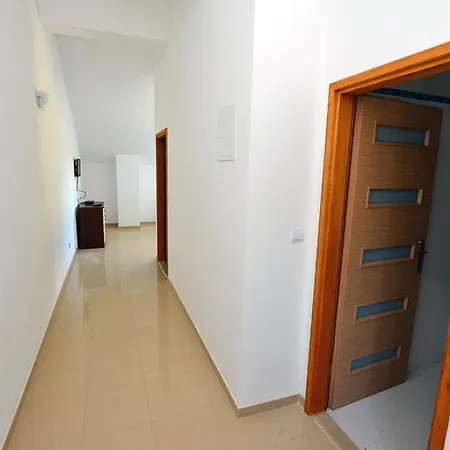Apartment Levanat Above The *