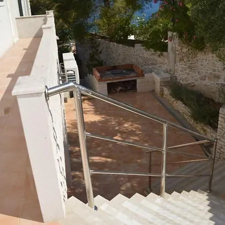 Apartment Levanat Above The