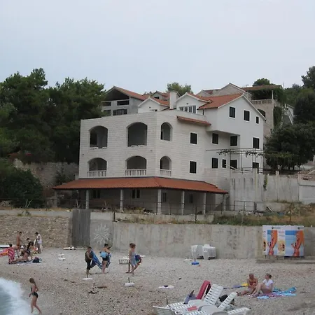 Levanat Above The Apartment