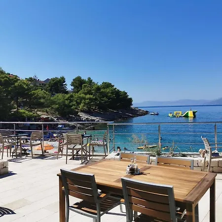公寓 Levanat Above The