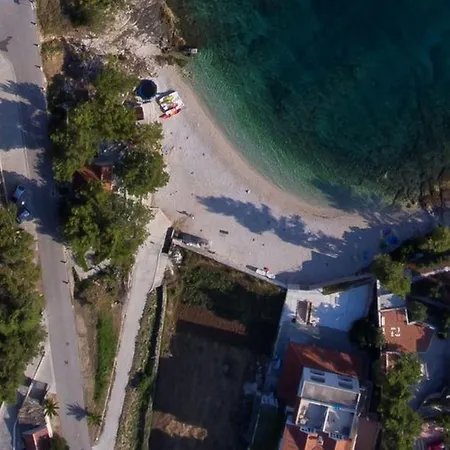 Levanat Above The شقة بوستيرا