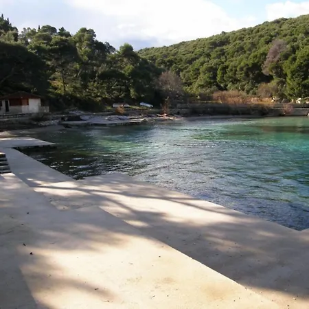 Levanat Above The شقة *